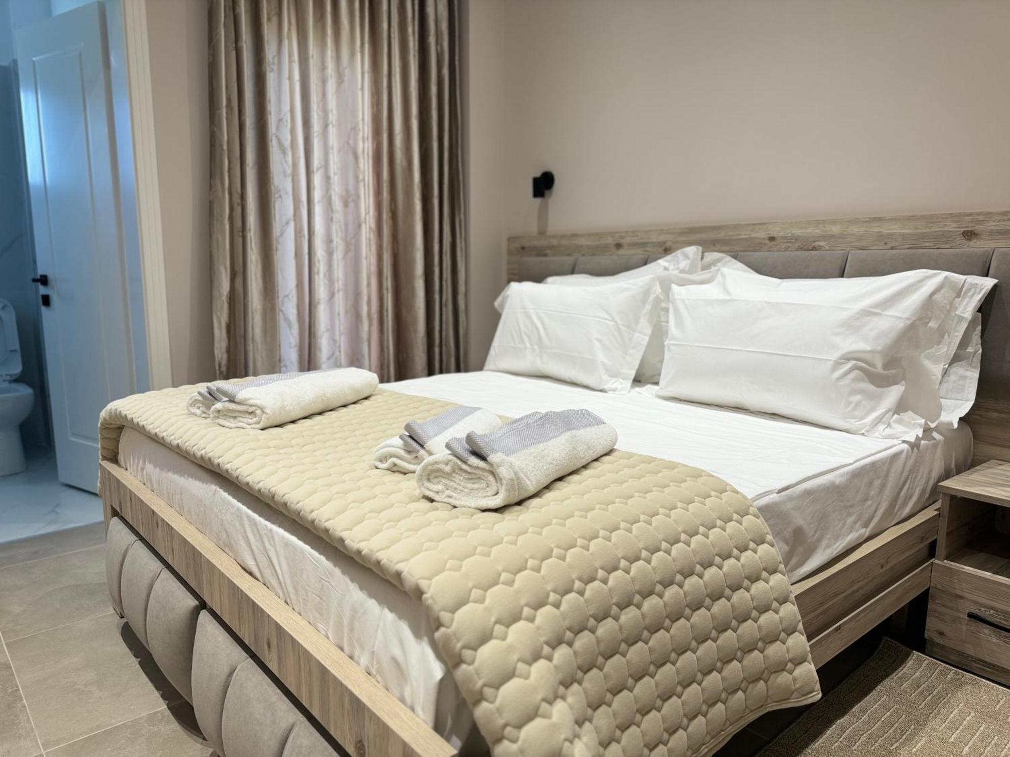 Hotel Kseal Permet Bagian luar foto