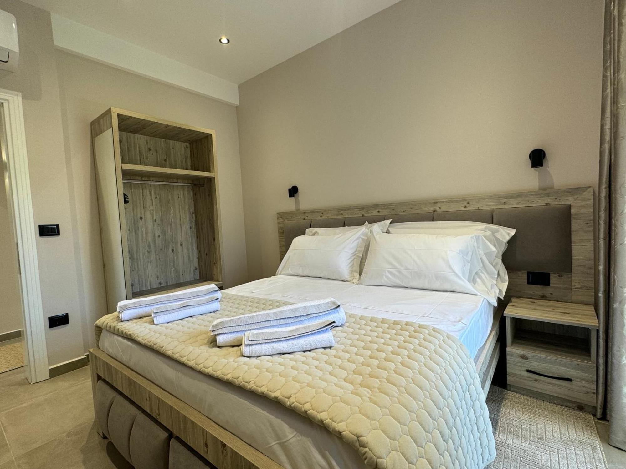 Hotel Kseal Permet Bagian luar foto