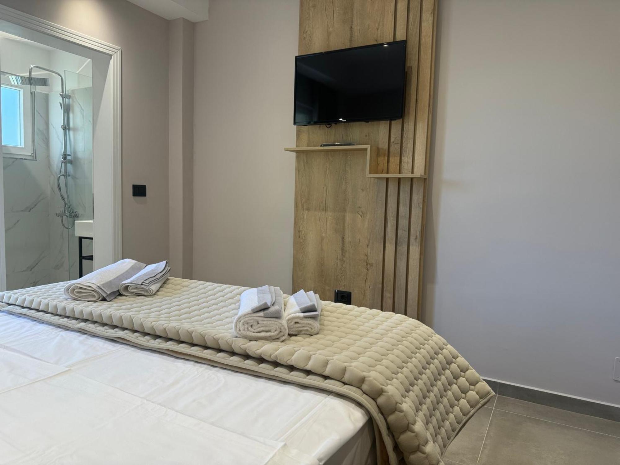Hotel Kseal Permet Bagian luar foto