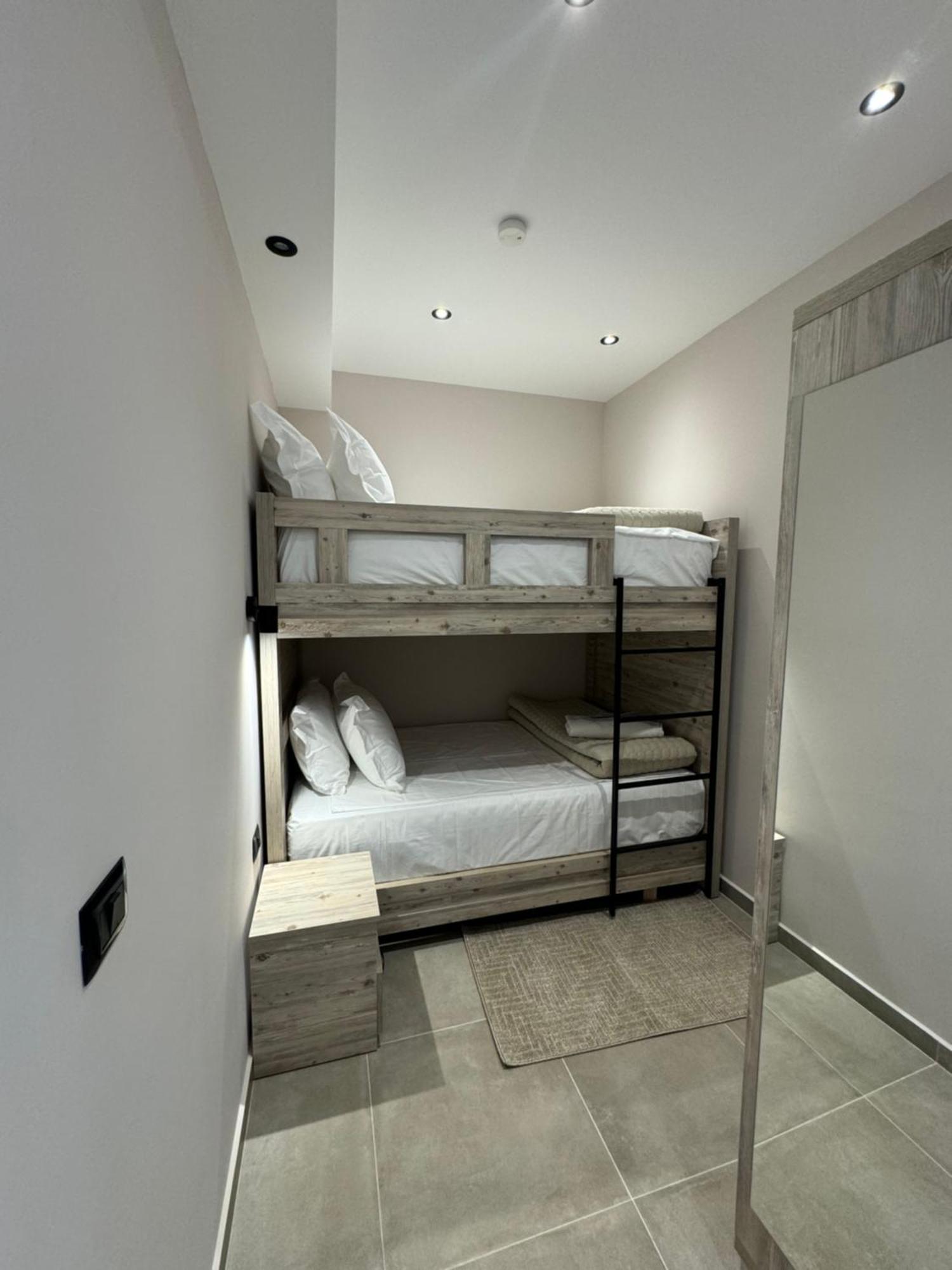 Hotel Kseal Permet Bagian luar foto