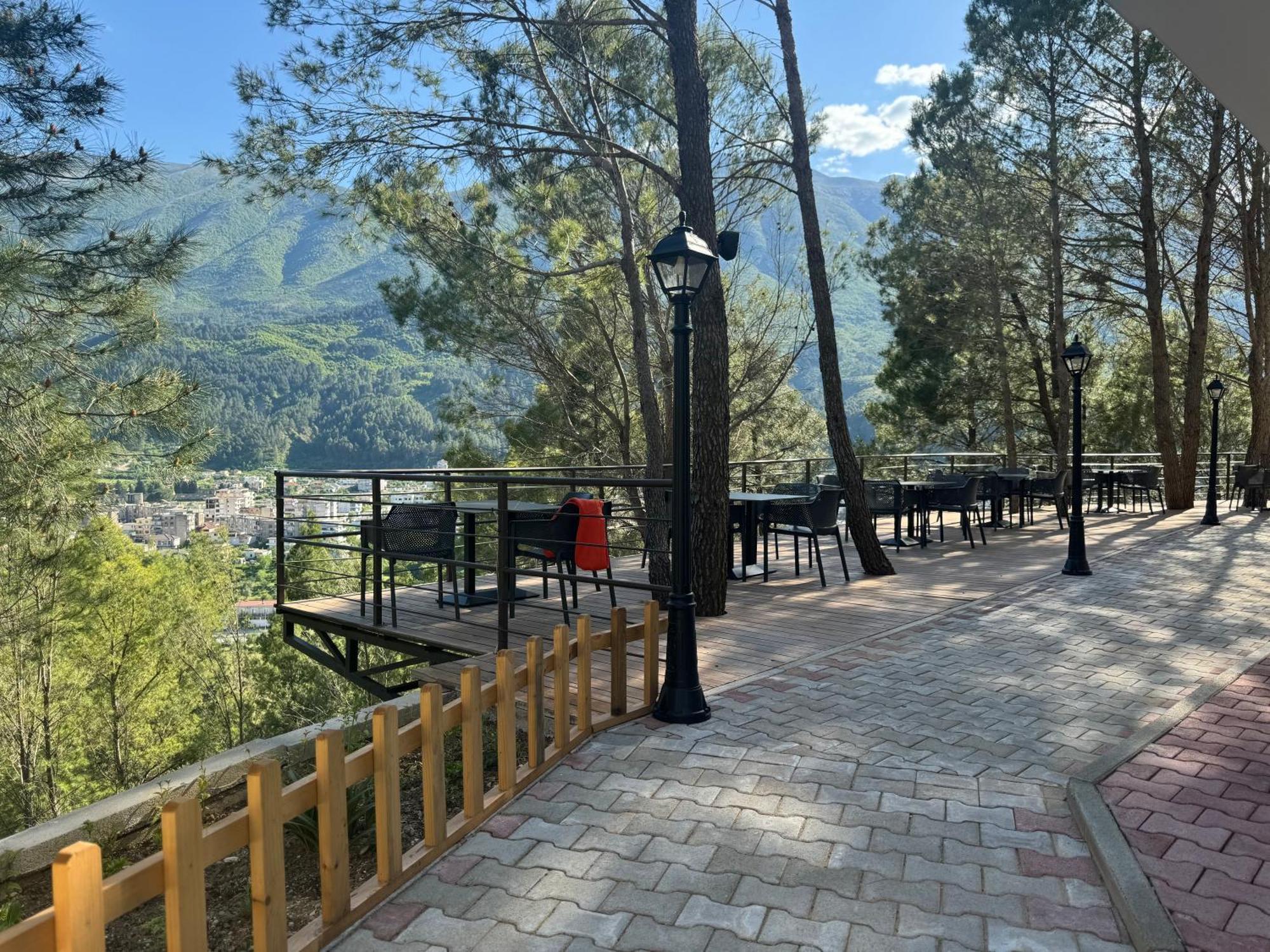 Hotel Kseal Permet Bagian luar foto